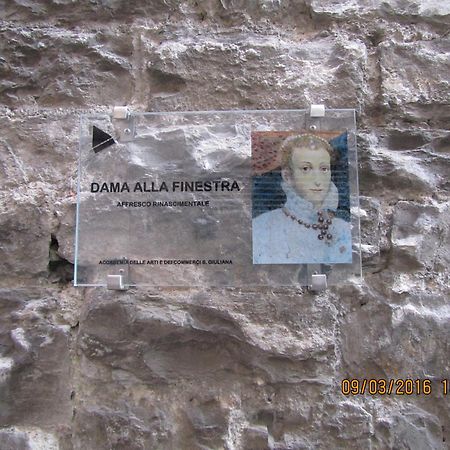 Antica Corte, Bilocale Nel Centro Storico Di Como Apartman Kültér fotó